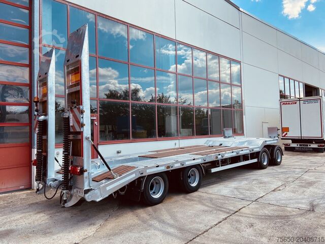 Low loader trailer Möslein T 4 VB F 4 Achs Tieflader- Anhänger, Neufahrzeug