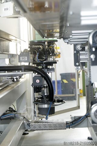 Mesin jahit CNC dengan kepala putar PFAFF-KSL KSL110 - CNC-Drehkopf Nähanlage 2500x800