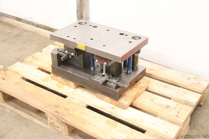 Dvostubni alat za probijanje unbekannt 535/350/H267 mm  Hub 12 mm