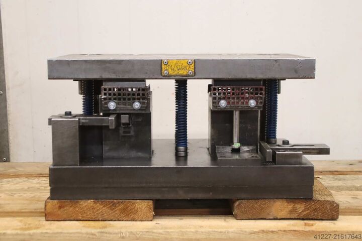 Dvostubni alat za probijanje unbekannt 535/350/H267 mm  Hub 12 mm