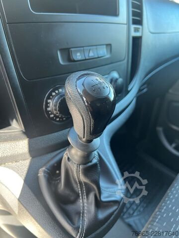 Pallbíll MERCEDES-BENZ Vito 110 LANG 6G KLIMA TEMPOMAT 3-SITZE SCHRÄNKE