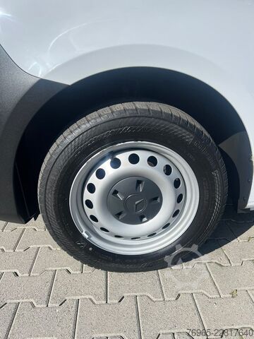 Pallbíll MERCEDES-BENZ Vito 110 LANG 6G KLIMA TEMPOMAT 3-SITZE SCHRÄNKE