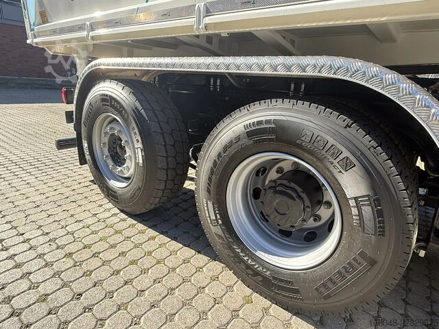 Ribaltabile con gru MAN TGS 28.440 TGS 28.440 6x4-4  3-Seiten-Kipper Hi...