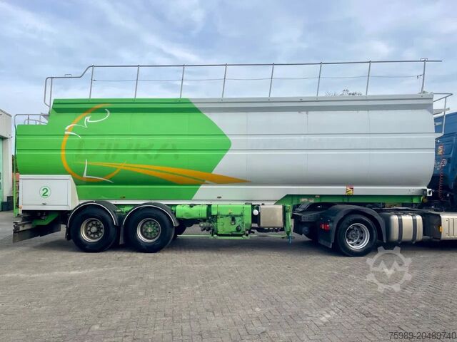 Silo Leveques TSCI, AUGER, HATZ diesel? 7 COMPARTMENTS. Grea...