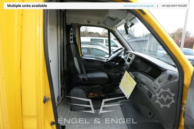 Furgone chiuso iveco Daily 35 S11 C30C AUTOMATIK KAMERA MAXI Regale DURCHGANG