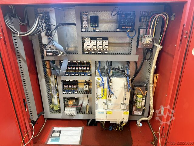 CNC rennibekkur EMCO EMCOMAT E300x1500
