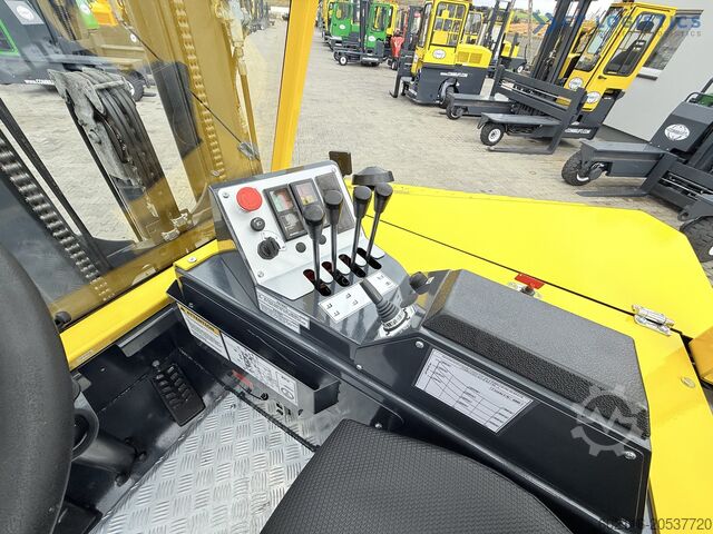 Four-way forklift Combilift CB4000 TRIPLEX 5200 FREE-LIFT POSITIONER