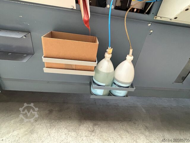 Máquina de aplicação de fita de borda com junção Hebrock AKV 3005 DK - F Airtronic