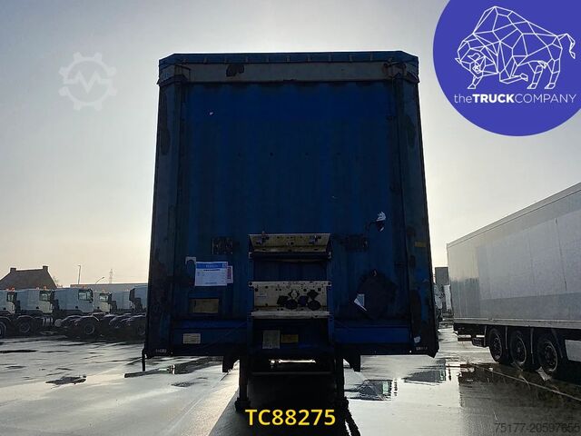 Sliding tarpaulins Krone