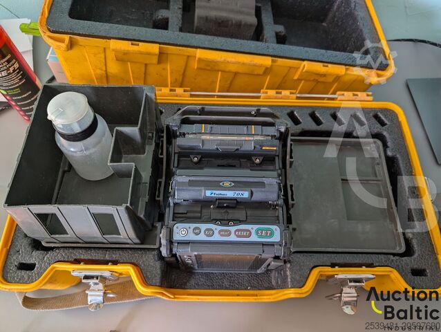 Fujikura 70S KH611KSWM5YSNMH4 welding machine Fujikura 70S KH611KSWM5YSNMH4