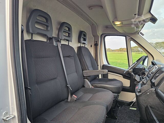 CITROEN JUMPER 2.2 L2, điều hòa, Bluetooth, móc kéo, giá nóc + thang, 153.000 km Citroën JUMPER 2.2 L2 ac bluetooth trekhaak imperial + ...
