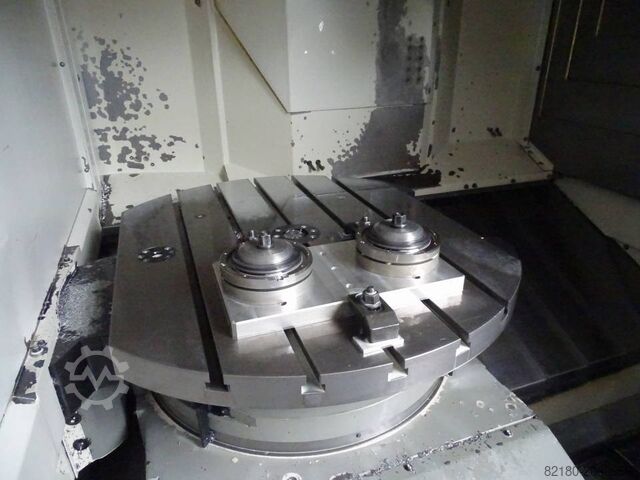 Centru universal de prelucrare Deckel Maho DMU 80U