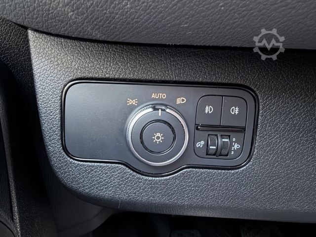 Furgoneta MERCEDES-BENZ Sprinter 317 CDI 3665 Klima 360 SHZ MBUX