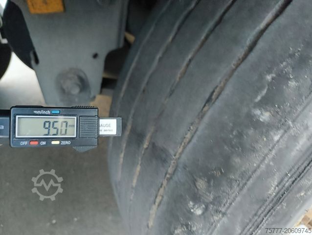 冷蔵セミトレーラー SCHMITZ CARGOBULL SKO24/L-13.4 FP 60- THERMO KING-Rohrbahnen