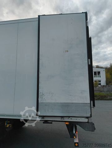 冷蔵セミトレーラー SCHMITZ CARGOBULL SKO24/L-13.4 FP 60- THERMO KING-Rohrbahnen