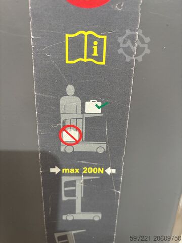 Vertikālie pasūtījumu komplektētāji Jungheinrich EKM 202