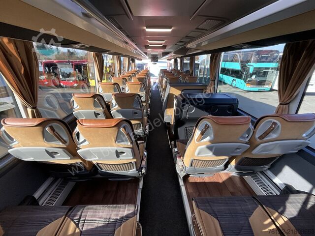รถโค้ชโดยสาร Mercedes-Benz Tourismo 16 RHD