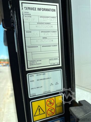 Máy san lấp mặt bằng CAT D 6 K 2 LGP