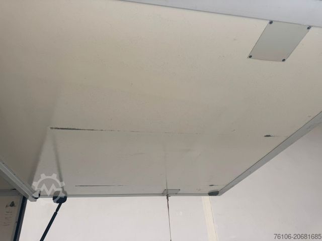 Skriňová dodávka RENAULT Master Tiefrahmenkoffer mit Rampe *Kamera*