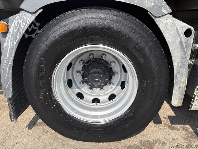 Beg pakaian MAN TGS 18.360 + ISOLATION FABRIC INCL ENGINE + BDF...