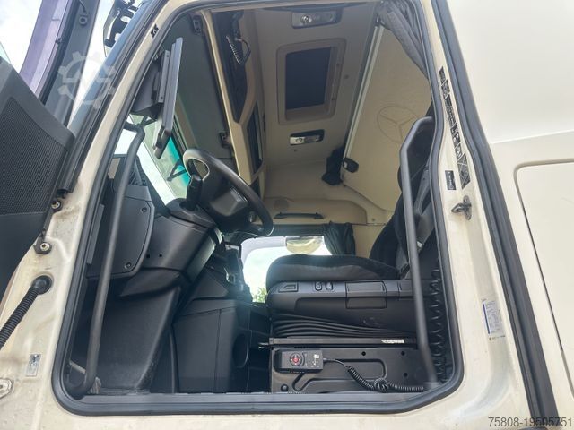 Standard tractor unit MERCEDES-BENZ Actros 1845 MP5 Stream Space Hydraulik Retarder