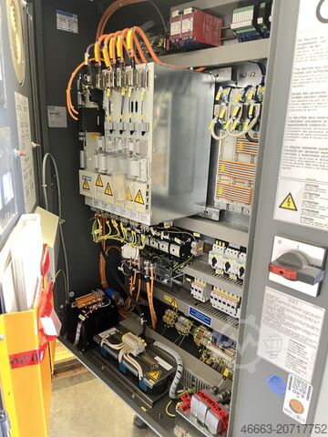 加工中心 + 第四轴 Peiseler Chiron FZ08S