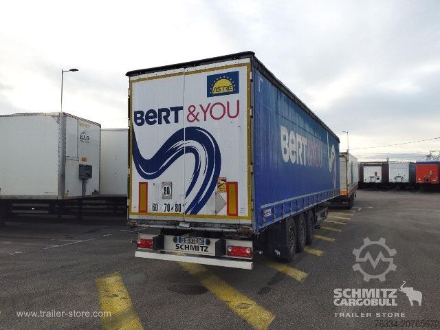 Treler separa terbuka dengan kanvas Schmitz Cargobull Semitrailer Curtainsider Standard
