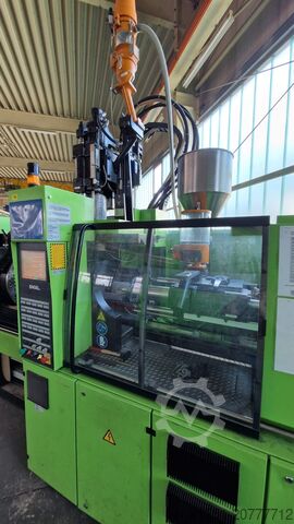 Machine de moulage par injection ENGEL VICTORY 330H-80V-90 combi