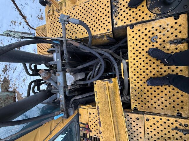 Escavadeira de esteira Volvo EC460BLC