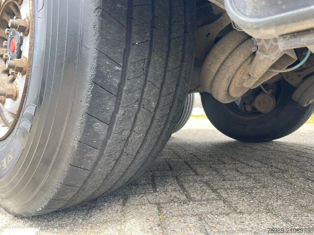 Koffer Schmitz Cargobull SAF AXLES, DISC BRAKES