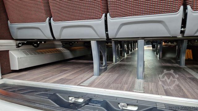 Minibus MERCEDES-BENZ 517 Lord Comfort XXL Lagerfahrzeug 23 SS