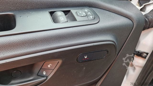 Minibus MERCEDES-BENZ 517 Lord Comfort XXL Lagerfahrzeug 23 SS