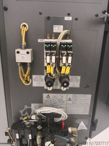 머시닝센터 CHIRON FZ08W