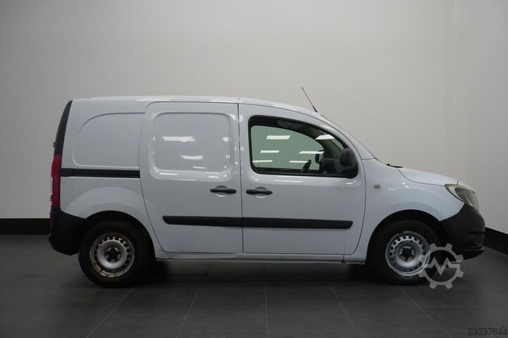 Mercedes-Benz Citan 109 CDI 90 hö – loftkæling – hraðastillir – PDC-bílastæðaskynjarar – 5.490 € án  Mercedes-Benz Citan 109 CDI 90PK - Airco - Cruise - PDC - € 5...
