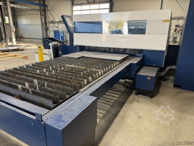 Laserschneidmaschine Trumpf 3030 L 20