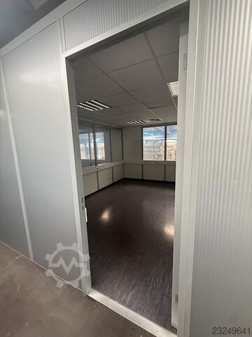  Meisterbüro auf Lagerbühne 