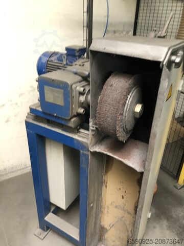 Robô industrial Yaskawa DX100