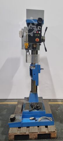 Säulenbohrmaschine ZMM Mashstroy  Bulgarien PMC 40 Säulenbohrmaschine