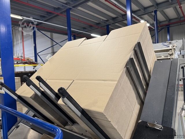 Makinë paketimi kartoni B&E Equipment / I-Pak BA18H