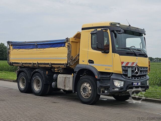 Ανατροπή 3 όψεων MERCEDES-BENZ AROCS 2643