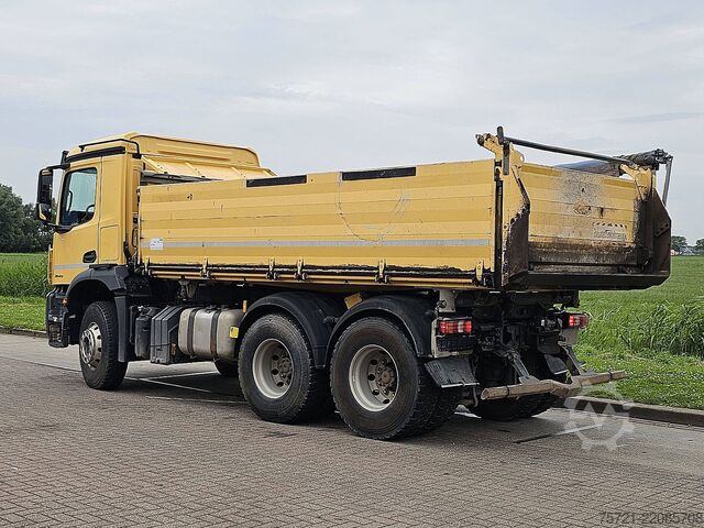 Ανατροπή 3 όψεων MERCEDES-BENZ AROCS 2643
