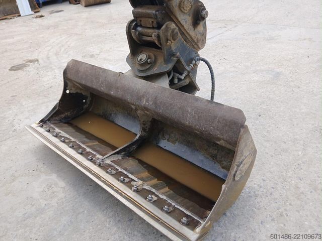 Excavadora móvil HYUNDAI HW 140