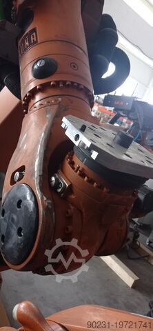 Robot industrial KUKA KRC2 ed05 KR 210-2 2000 REFURBISHED