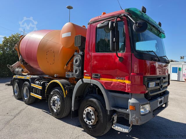 Caminhão betoneira Mercedes-Benz MB 4141 B