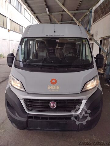 Caravana/autocaravana Fiat Weinsberg Carabus 600 K | 4 posti letto | Completamente attrezzato