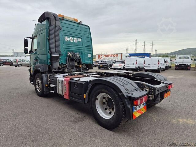 стандартний тягач Volvo FMX
