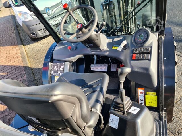 Xe nâng địa hình Manitou MC 25-4 ST5B S1 Buggy