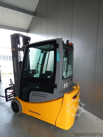 Electric 3-wheel forklift Jungheinrich EFG 220
