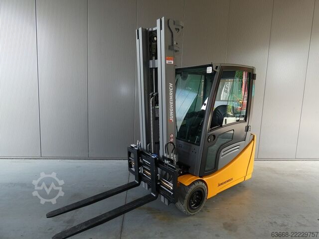Electric 3-wheel forklift Jungheinrich EFG 220