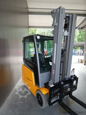 Electric 3-wheel forklift Jungheinrich EFG 220